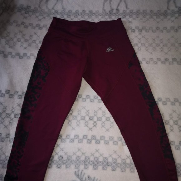 **SOLD**Adidas Red lepard print workout leggings - Picture 6 of 8
